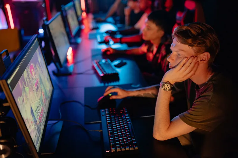 Knives Out: The Pro Gamers Who Stabbed Their Rosters in the Back and Got Away With It